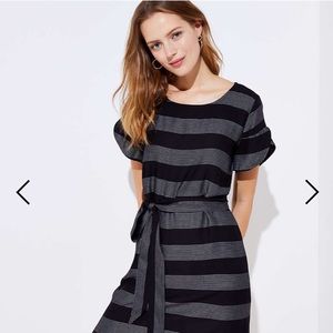 LOFT tie waist dress